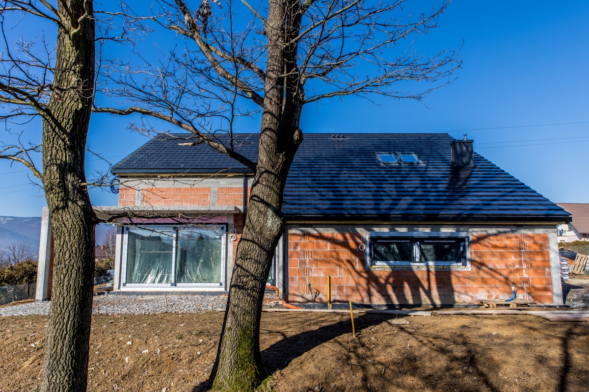 rolety okna pvc aluminiowe drzwi salon znajduje